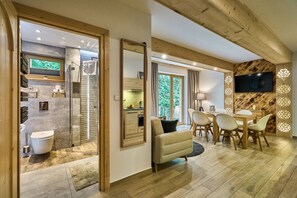 Comfort-Apartment, 2 Schlafzimmer (nr 4) | Badezimmer | Haartrockner, Handtücher