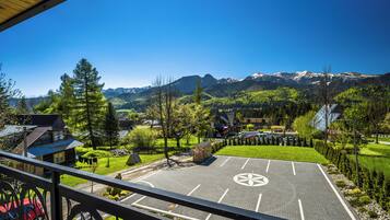 Comfort Apartment, 2 Bedrooms, Mountain View | Terrace/patio