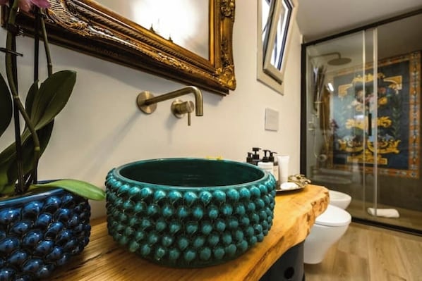 Hair dryer, bidet, towels, soap
