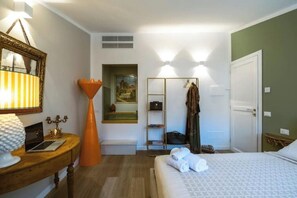 1 bedroom, iron/ironing board, free WiFi, bed sheets - Royal House Palermo Suite - Penthouse Apartment (Palermo)