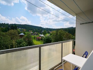 Property grounds - Nice apartment for 6 people with WIFI, TV and balcony (Jablonec Nad Nisou)
