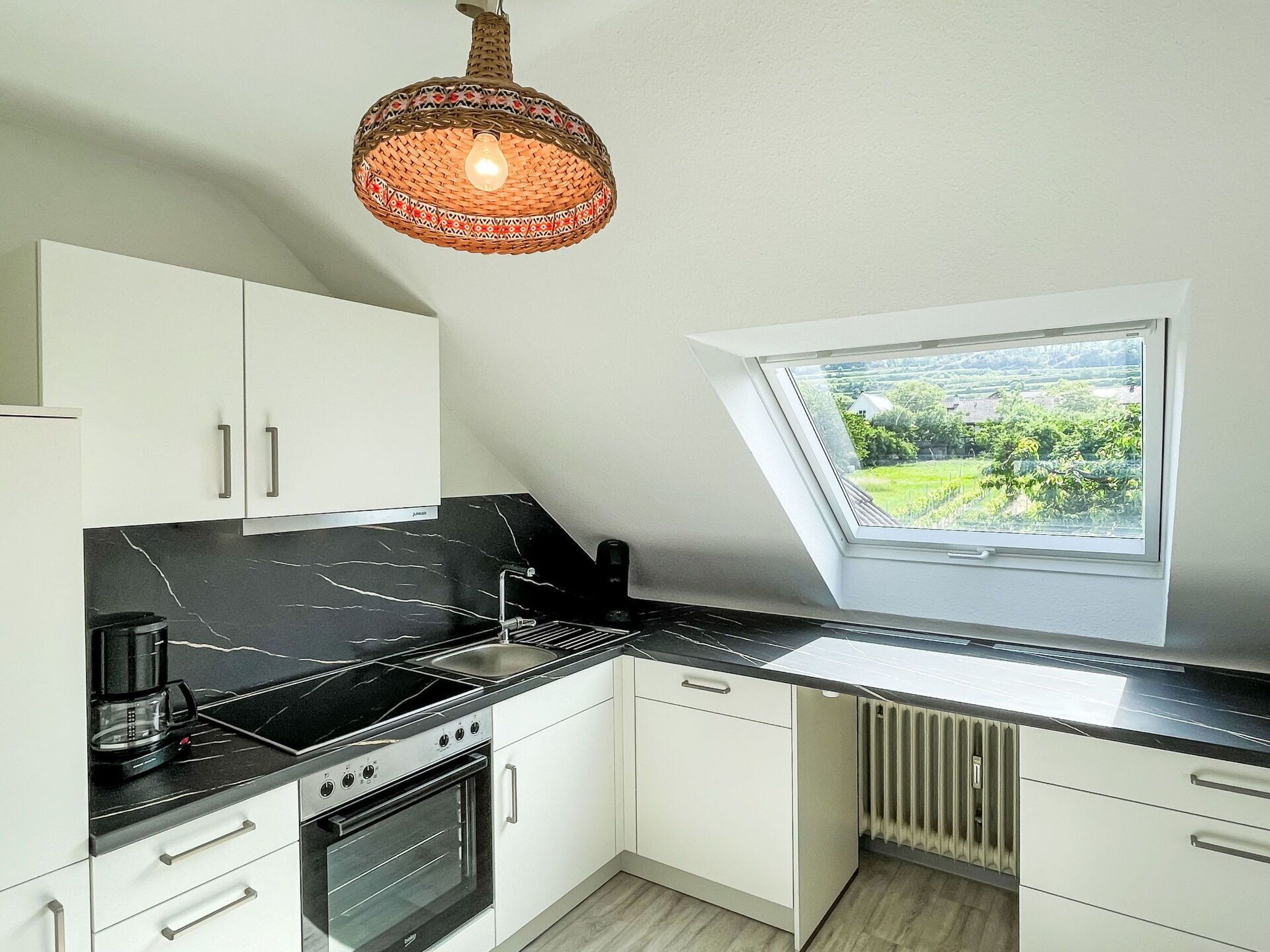 Mikrowelle, Ofen, Geschirrspüler, Toaster
