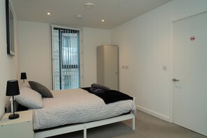 Apartment | Iron/ironing board, free WiFi