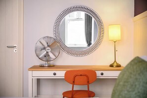 Interior - Iconic Canal Street Apt by City SuperHost (Greater Manchester)