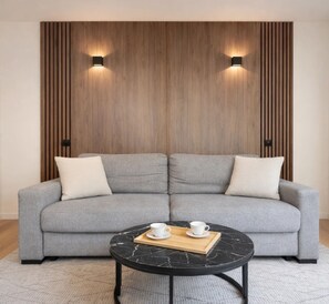 Comfort Studio, Garden View | Living area | Smart TV - 1607 Brancion (Paris)