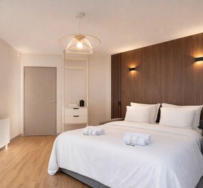 Comfort Studio, Garden View | Living area | Smart TV - 1607 Brancion (Paris)