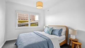 5 Schlafzimmer, Bügeleisen/Bügelbrett, WLAN, Bettwäsche