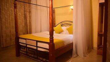 Free WiFi, bed sheets