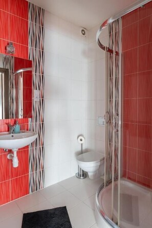 Apartment, Balcony, City View | Bathroom - Przytulny apartament KOLEJOVA 12 (Nowy Targ)