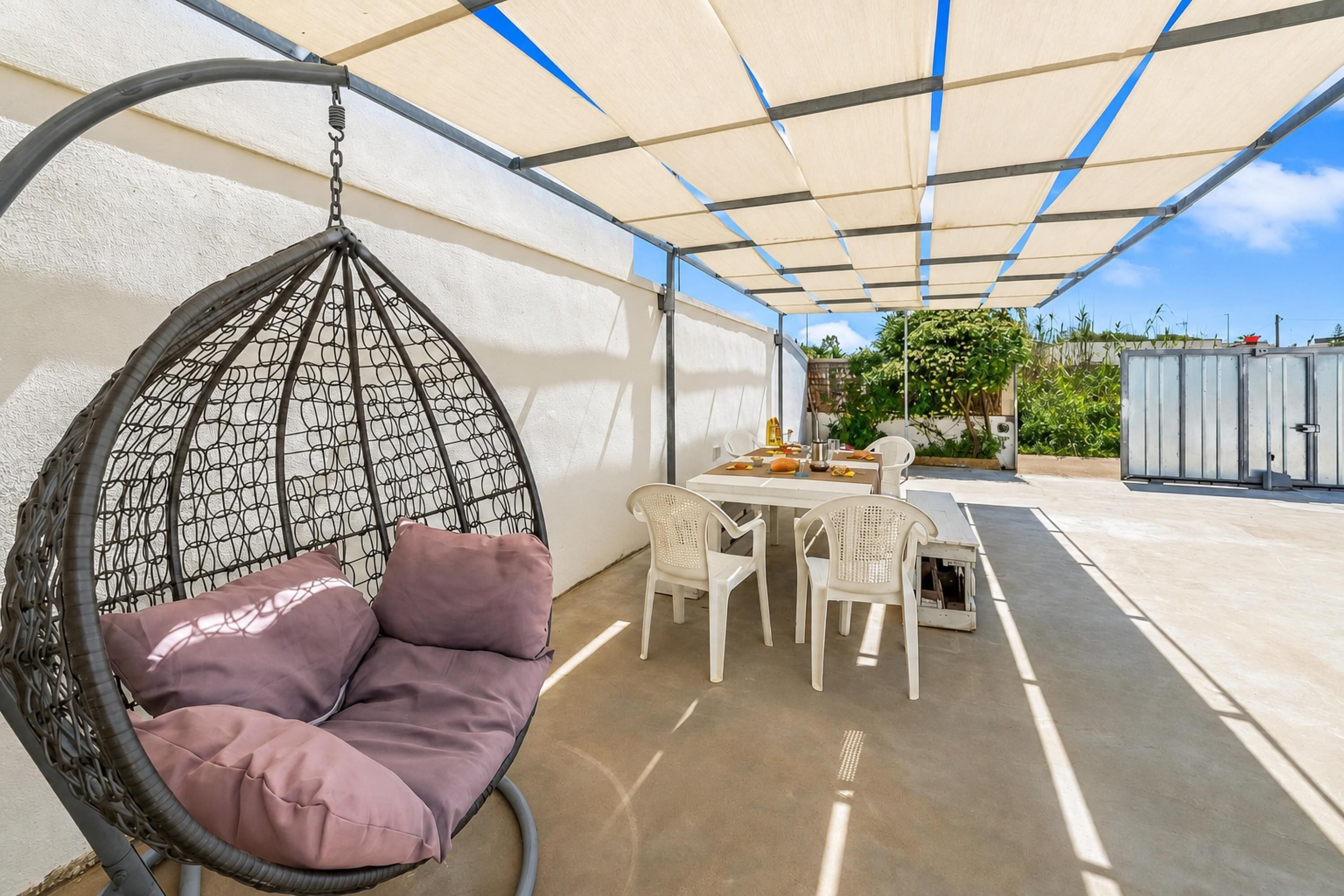 Villa Familiale, 2 chambres, 2 salles de bains, vue mer (Villa Benedetta 50m from Beach) | Restauration extérieure
