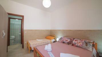 2 kamar tidur, Wi-Fi gratis, dan seprai linen