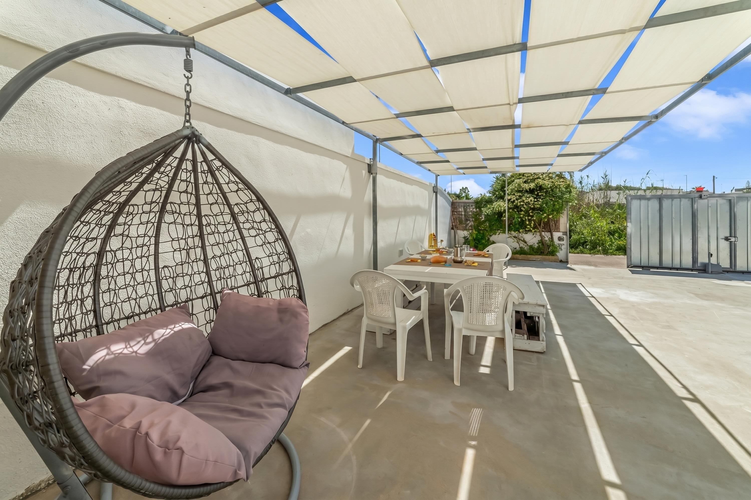 Family Villa, Multiple Bedrooms, 2 Bathrooms, Sea Facing (Villa Benedetta 50m from Beach) | Outdoor dining