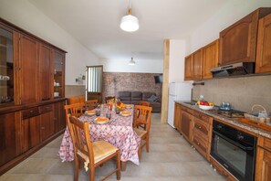 Family Villa, Multiple Bedrooms, 2 Bathrooms, Sea Facing (Villa Benedetta 50m from Beach) | Private kitchen | Fridge, microwave, oven, stovetop - Villa Benedetta 50m From Beach (Lecce)
