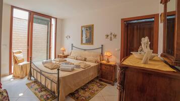 Family Villa, Multiple Bedrooms (Fortino House From 300 Meters To Sea) | 2 bedrooms, soundproofing, free WiFi, bed sheets
