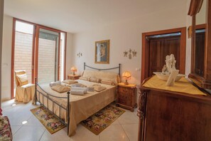 2 habitaciones, wifi gratis y ropa de cama