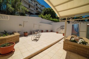 Villa familiar, varias habitaciones (Fortino House From 300 Meters To Sea) | Terraza o patio