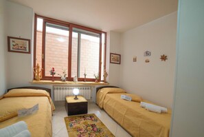Villa familiar, varias habitaciones (Fortino House From 300 Meters To Sea) | 2 habitaciones, insonorización, wifi gratis y ropa de cama 