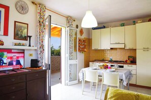 Family Apartment, Multiple Bedrooms (Eurovillage apartment - Pool) | Dining