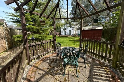 Private Lincoln Retreat - 4 Bedroom House