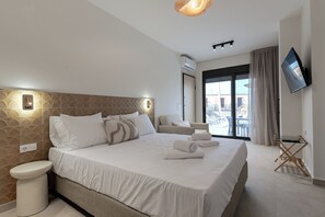 Superior Studio, Pool View | Bathroom - ZEN BLU Suites  (Nikiana)