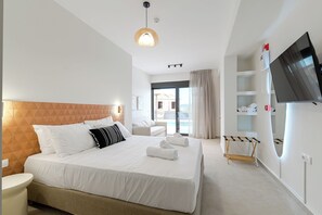 Comfort Studio, Pool View | Blackout curtains, soundproofing, iron/ironing board, free WiFi - ZEN BLU Suites  (Nikiana)