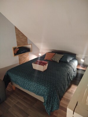 1 bedroom, WiFi, bed sheets