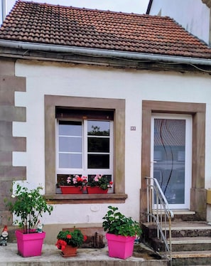Exterior detail - Le petit cosy spa and terrace (Petersbach)