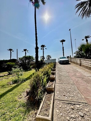 Villa, 5 Bedrooms, Private Pool, Garden View | Property grounds