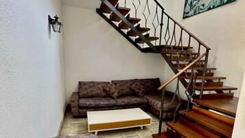 Villa, 5 chambres, piscine privée, vue jardin | Coin séjour