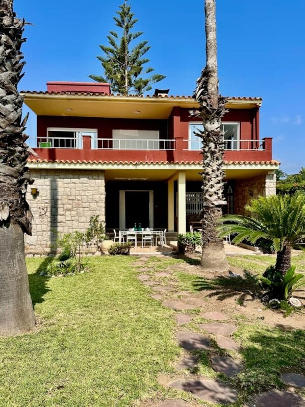 Villa, 5 Bedrooms, Private Pool, Garden View | Exterior