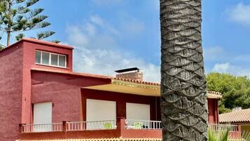 Villa, 5 Bedrooms, Private Pool, Garden View | Exterior