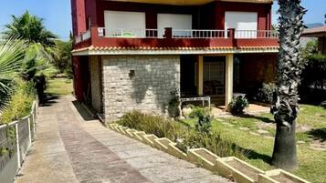 Villa, 5 Bedrooms, Private Pool, Garden View | Bahagian luar