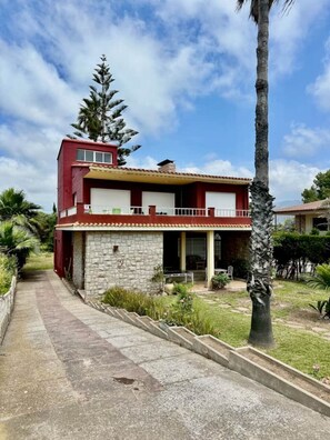 Villa, 5 Schlafzimmer, eigener Pool, Gartenblick | Außenbereich