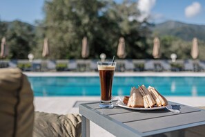Seasonal outdoor pool - Pelithea Aparthotel (Corfu)