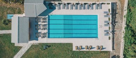 Seasonal outdoor pool