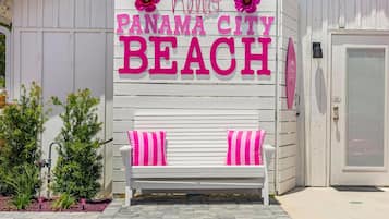 House, 3 Bedrooms, Private Pool, Pool View | Terrace/patio