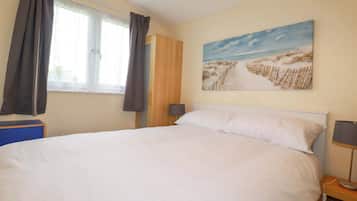 2 bedrooms, individually decorated, individually furnished, free WiFi