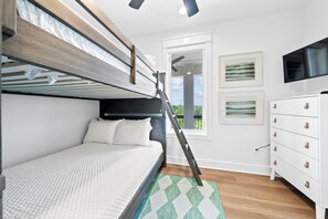 Ferros/tábuas de passar roupa, Wi-Fi de cortesia, roupa de cama