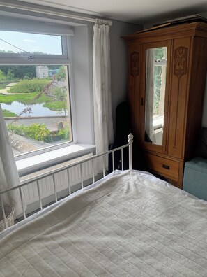 5 dormitorios, tabla de planchar con plancha, wifi y ropa de cama