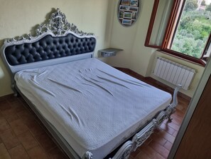2 Schlafzimmer, Bügeleisen/B ügelbrett, Bettwäsche