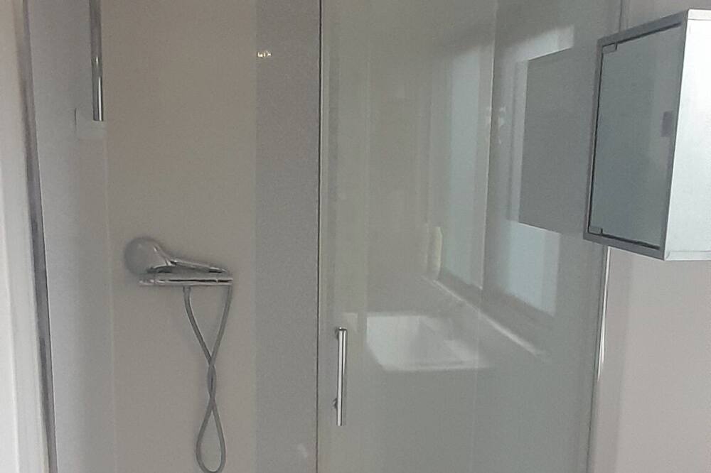 4 Guests - Pet Friendly - 13 min to the Beach - Crow
