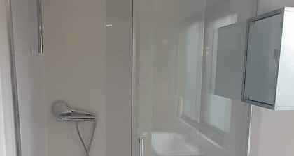 4 Guests - Pet Friendly - 13 min to the Beach