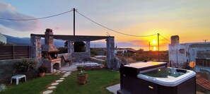 Bain à remous extérieur