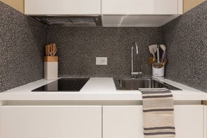 Lejlighed - 1 queensize-seng - aircondition | Privat køkken