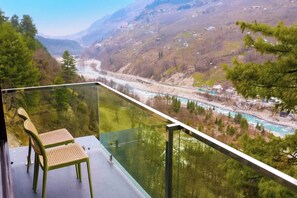 Phòng Premium | Quang cảnh ban công