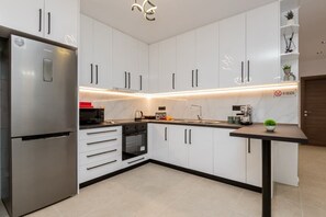 Een microgolfoven, een oven