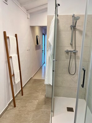 Apartment, City View | Bathroom