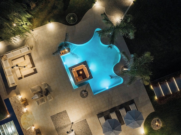 Piscine extérieure, piscine chauffée