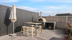 Outdoor dining - Surf Mist at Surf Beach (Surf Beach)