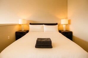 1 chambre, bureau, fer et planche à repasser, Wi-Fi